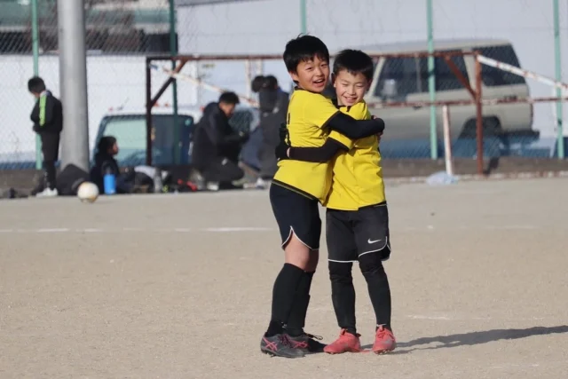 .
MAKE SENSECUP U-8

前橋の強豪パルケさん主催の第一回大会に参加させていただきました。選手達はそれぞれの持ち味を発揮して好成績を収めました。

①vs FCアベンセ　5-0○
②vs パルケ　1-1△
③vs 戸塚FC　2-0○
④vs エスピリット深谷　1-1△

準優勝！

対戦チーム、関係者の皆様
ありがとうございました♪

#セレクション
#強化クラス
#サッカー
#サッカークラブ
#メンタルトレーニング
#フィジカルトレーニング
#鉾田市
#潮来市
#神栖市
#行方市
#鹿嶋市
#ジュニアユース
#FC鹿嶋
#fc_kashima
#FC鹿嶋ジュニアユース
#あしざるFC
#tanukifactory
⁡